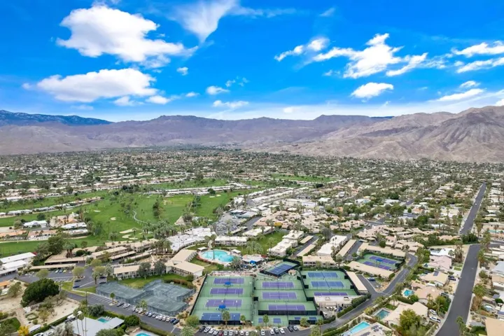 28-web-or-mls-4-web-or-mls-FairwayFinal_