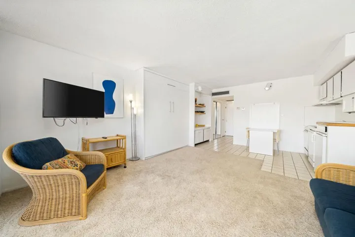 18-web-or-mls-JSFairway_2022_018