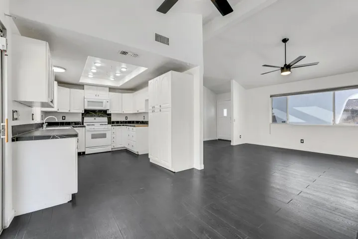 12 DINING MLS
