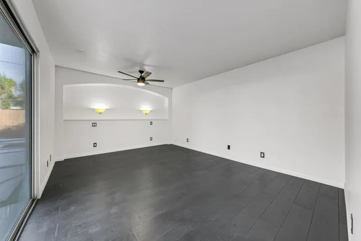 23 MASTER BED MLS