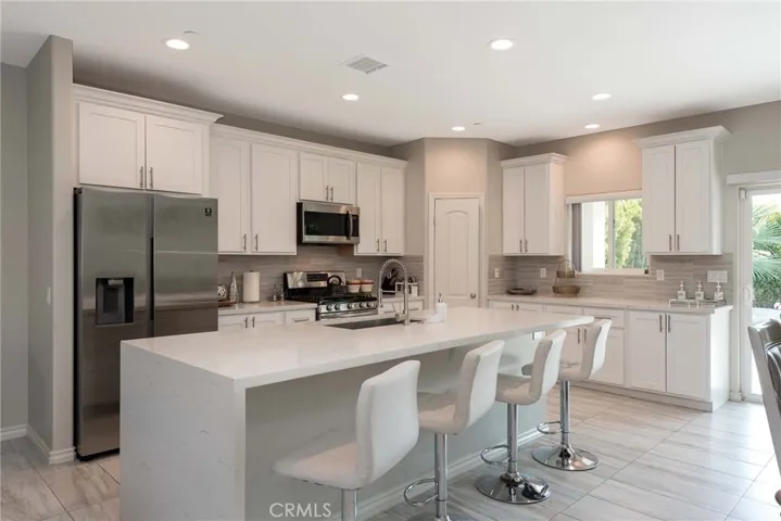Kitchen with island