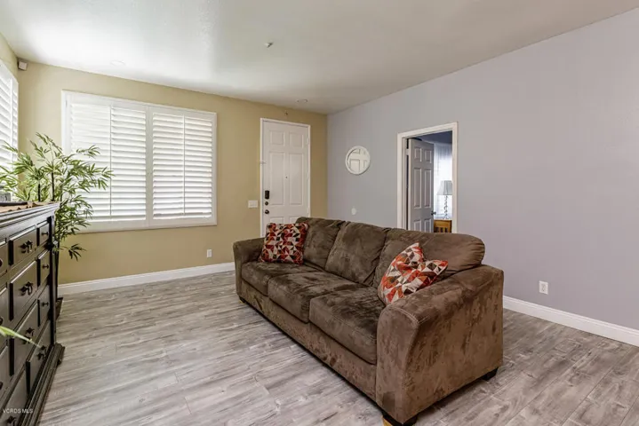 926 Paseo Ortega Oxnard CA-003-5-Living