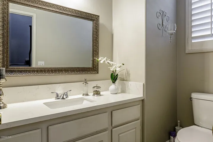 926 Paseo Ortega Oxnard CA-022-16-Bathro