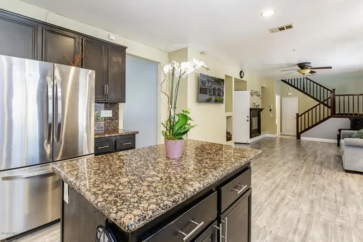 926 Paseo Ortega Oxnard CA-008-28-Kitche