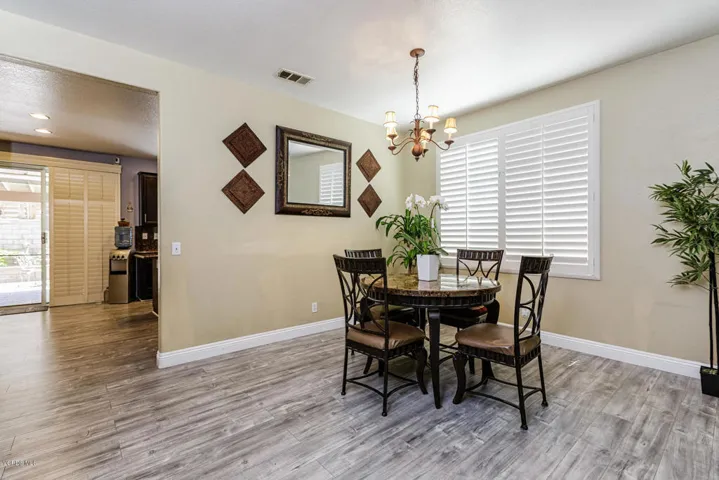 926 Paseo Ortega Oxnard CA-005-10-Dining