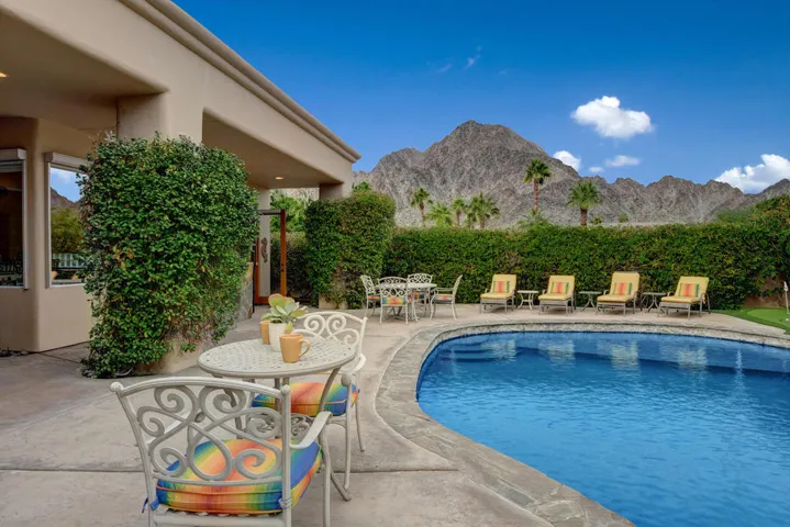 POOL YARD TO MOUNTAINS TIGHT MLS