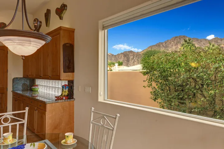 BREAKFAST ROOM MOUNTAIN VIEW