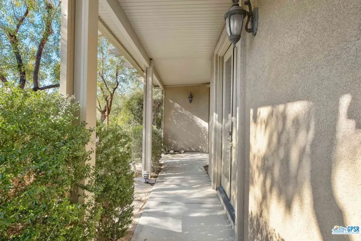 37 Shoreline Drive, Rancho Mirage, California 92270