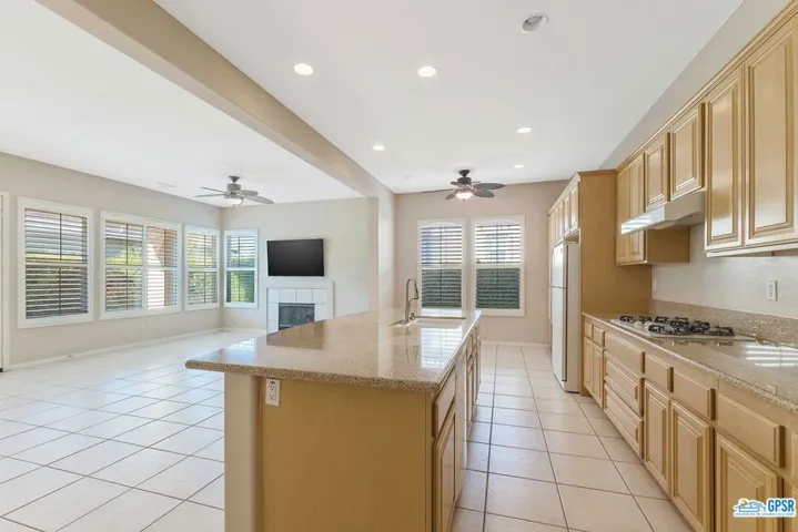 37 Shoreline Drive, Rancho Mirage, California 92270