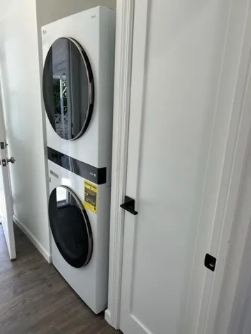Stackable washer:dryer