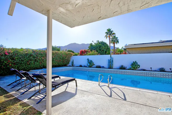 2142 S Toledo Avenue, Palm Springs, California 92264