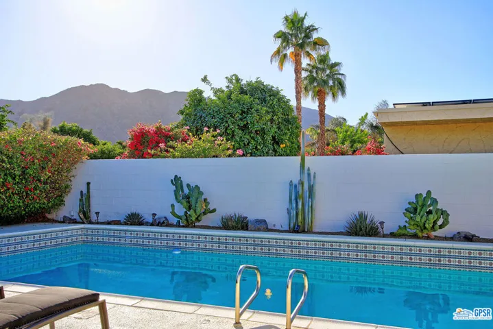 2142 S Toledo Avenue, Palm Springs, California 92264