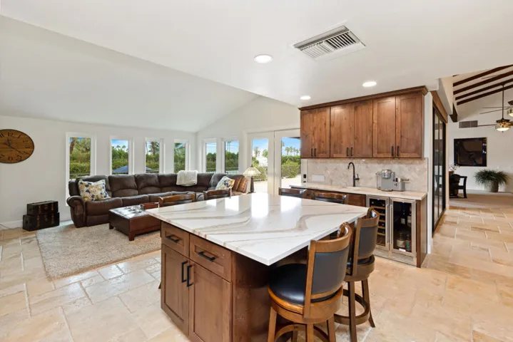 Kitchen/Den