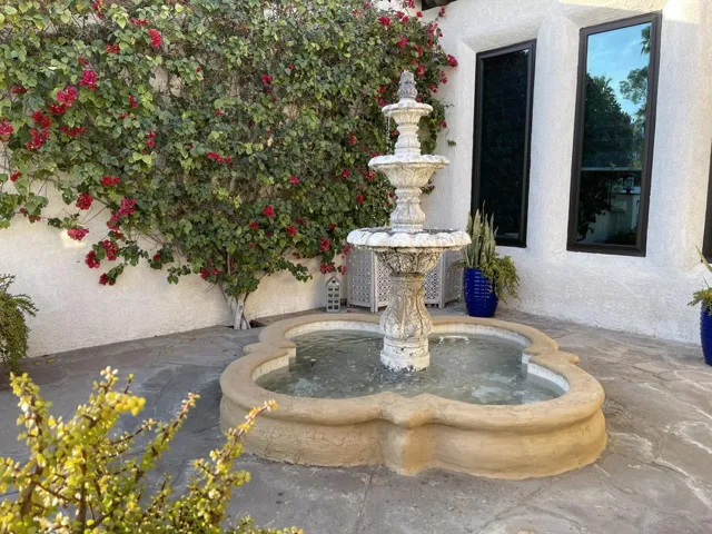 front fountain