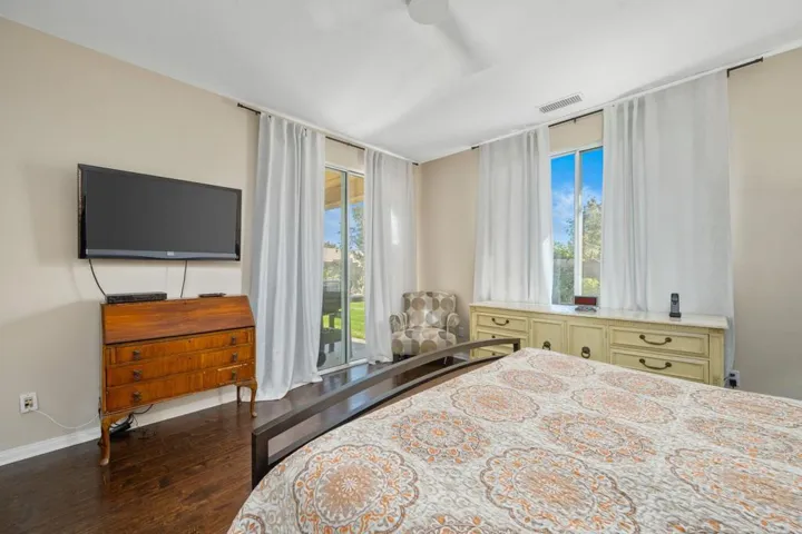 35-web-or-mls-JV_Trilogy_1222_035