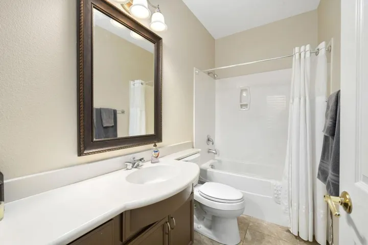 41-web-or-mls-JV_Trilogy_1222_041