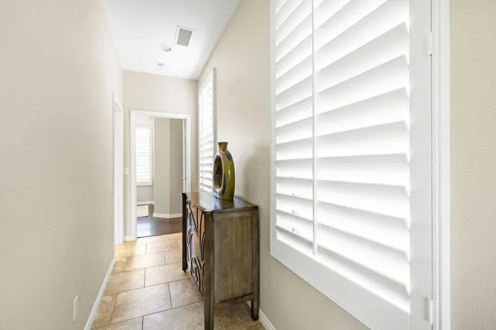 39-web-or-mls-JV_Trilogy_1222_039