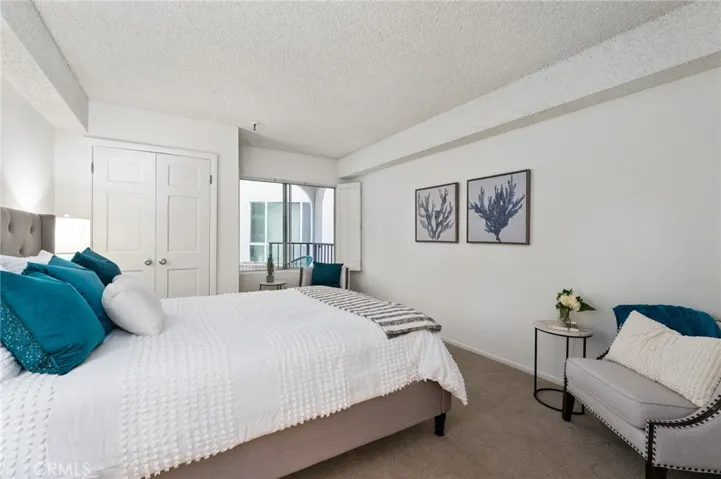 565 Esplanade 104, Redondo Beach, California 90277