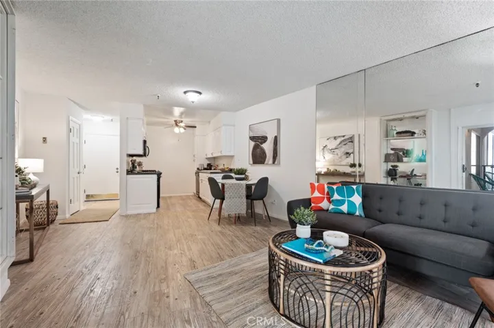 565 Esplanade 104, Redondo Beach, California 90277