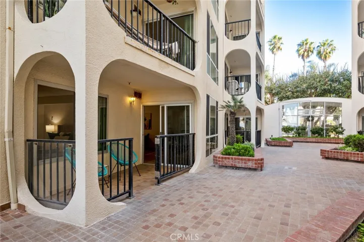 565 Esplanade 104, Redondo Beach, California 90277