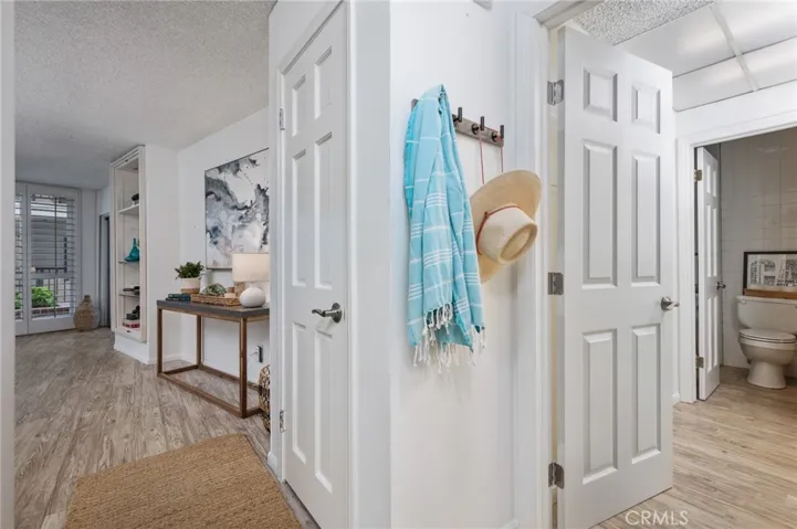 565 Esplanade 104, Redondo Beach, California 90277