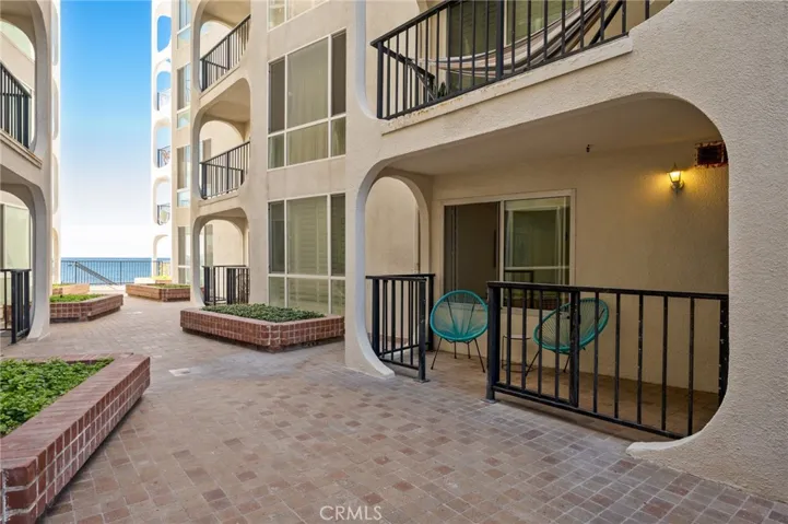565 Esplanade 104, Redondo Beach, California 90277