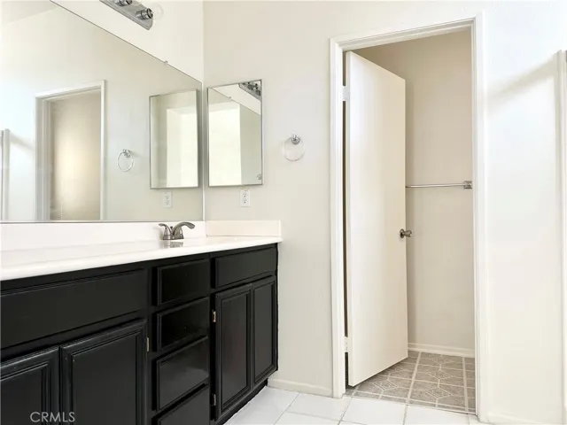 Primary bedroom en suite bath.