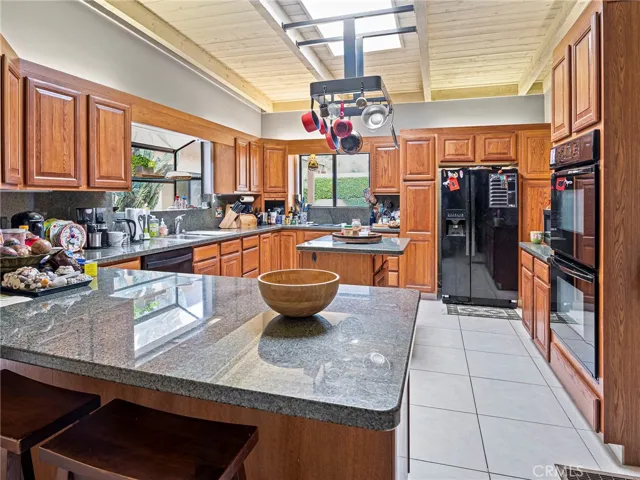 49200 Avenida Anselmo, La Quinta, California 92253