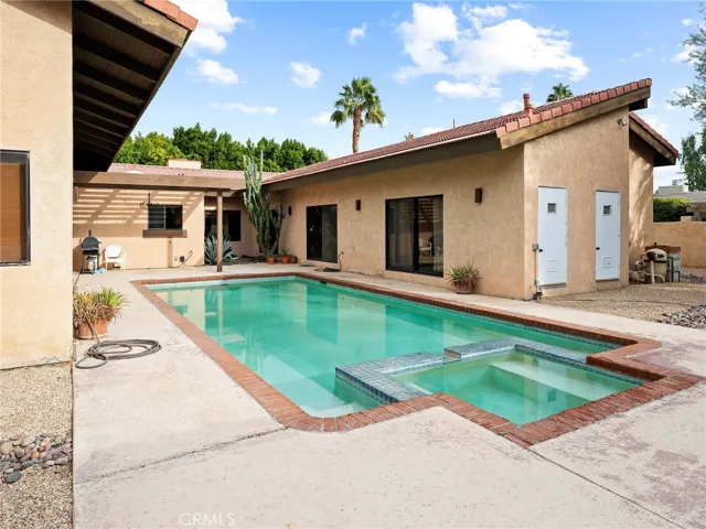 49200 Avenida Anselmo, La Quinta, California 92253