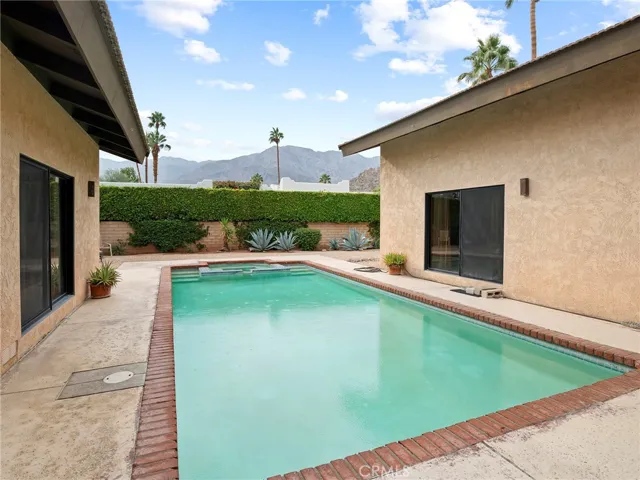 49200 Avenida Anselmo, La Quinta, California 92253