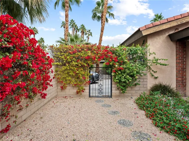 49200 Avenida Anselmo, La Quinta, California 92253