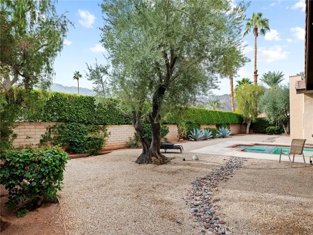 49200 Avenida Anselmo, La Quinta, California 92253
