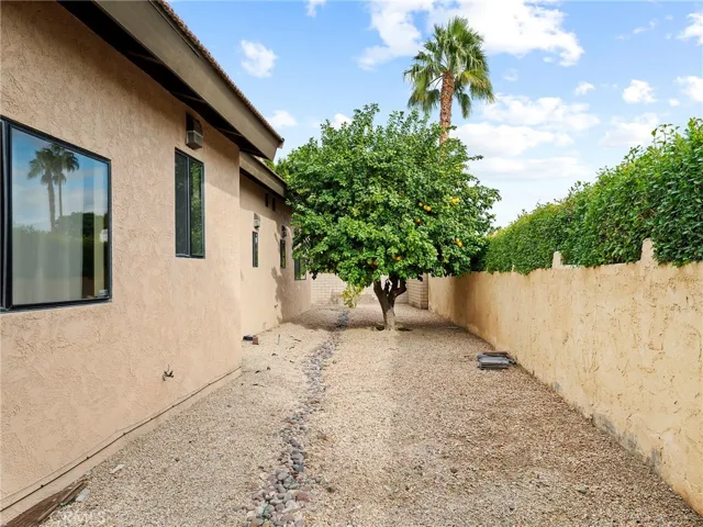 49200 Avenida Anselmo, La Quinta, California 92253