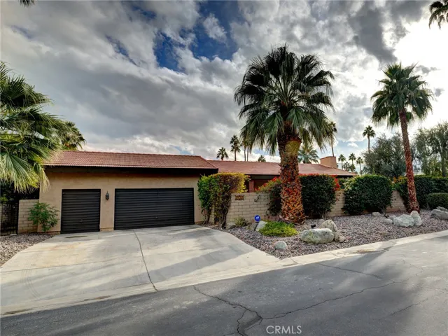 49200 Avenida Anselmo, La Quinta, California 92253