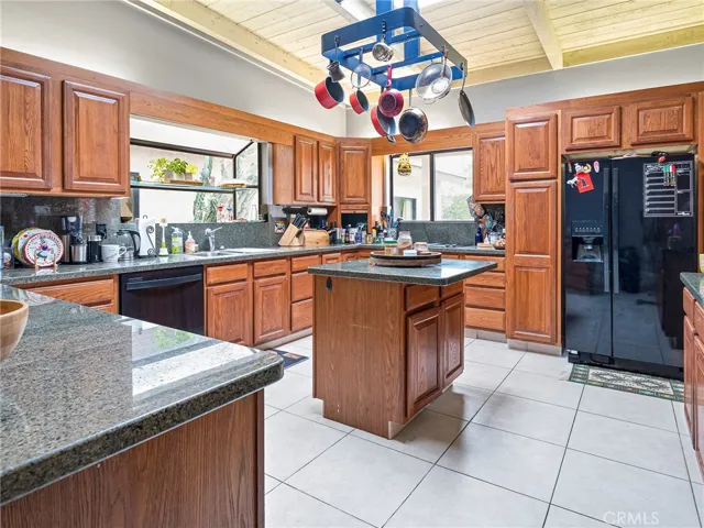 49200 Avenida Anselmo, La Quinta, California 92253