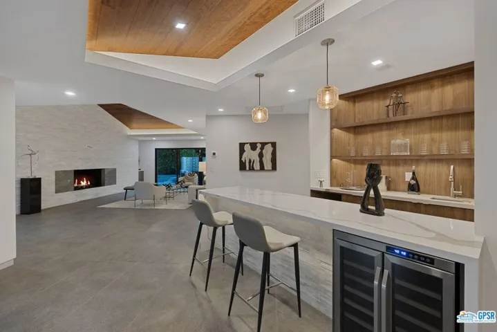 Bar to living area