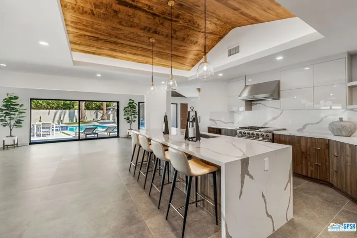 Kitchen to pool area