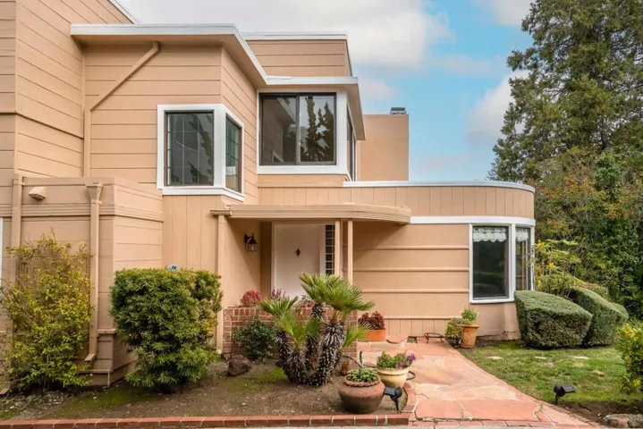 2910 Hillside Drive, Burlingame, California 94010