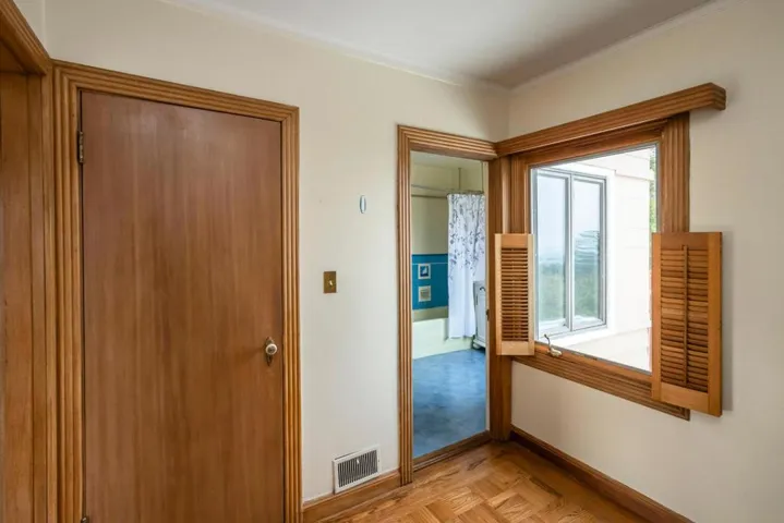 2910 Hillside Drive, Burlingame, California 94010