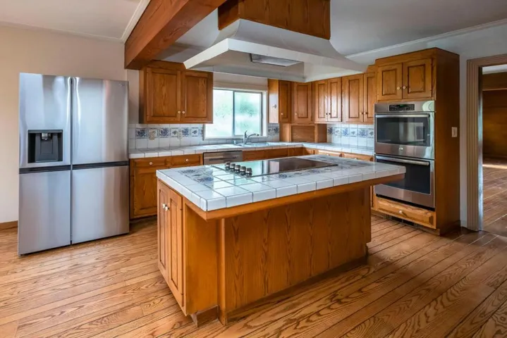 2910 Hillside Drive, Burlingame, California 94010