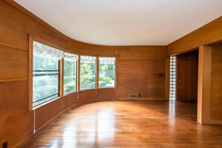 2910 Hillside Drive, Burlingame, California 94010