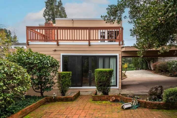 2910 Hillside Drive, Burlingame, California 94010