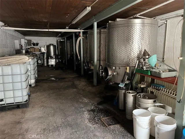 SPECIAL "GLYCO"  UNITS  THAT  KEEP  WINE  COLD  DURING  FERMENTATION