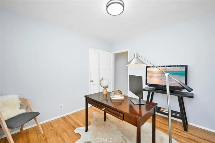 middle bedroom/office (east facing window)