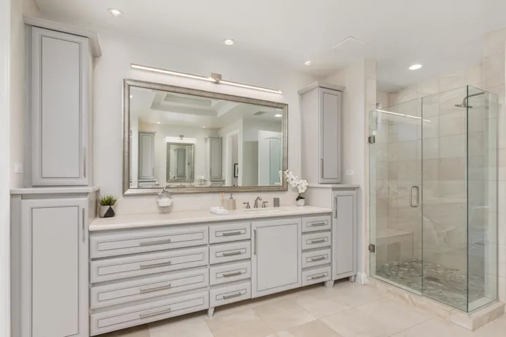 master cabinets bath