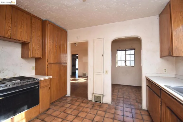 501 Olive Ave, Modesto, California 95350