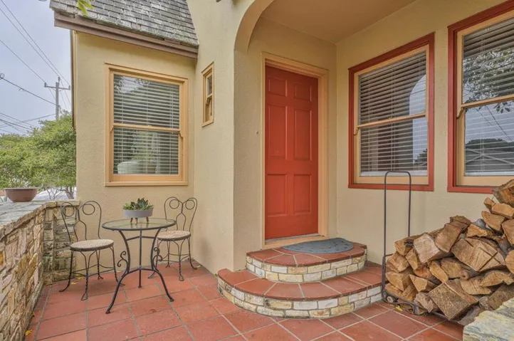 817 Congress Avenue, Pacific Grove, California 93950