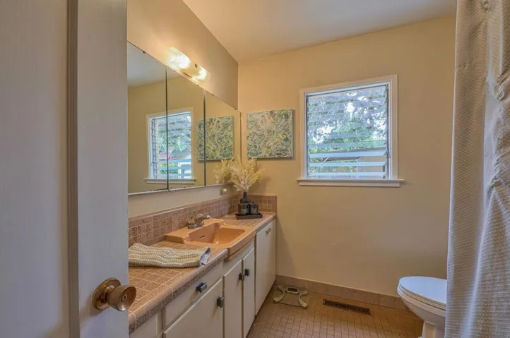 817 Congress Avenue, Pacific Grove, California 93950