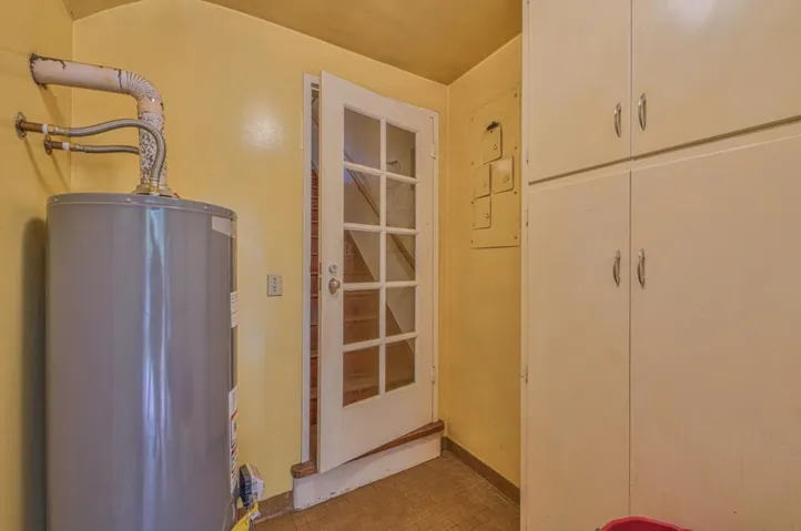 817 Congress Avenue, Pacific Grove, California 93950