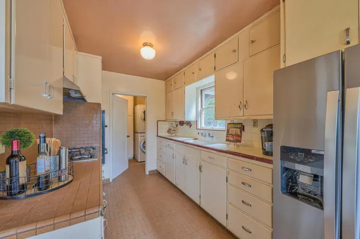 817 Congress Avenue, Pacific Grove, California 93950